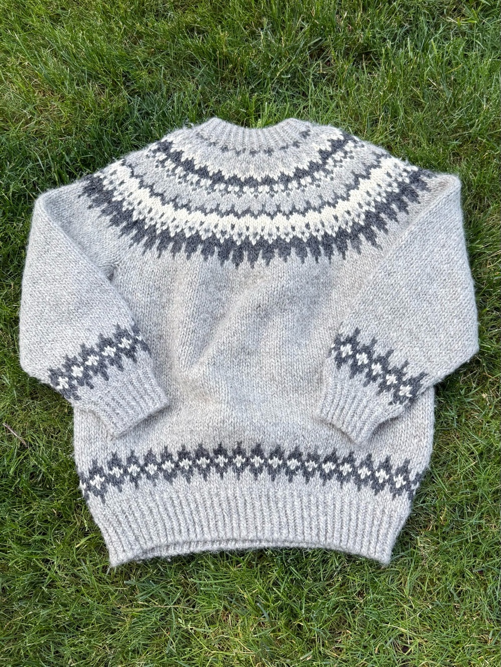 Handmade Icelandic Style 100% Wool Fair Isle Sweater Gray S/M Cozy Nordic